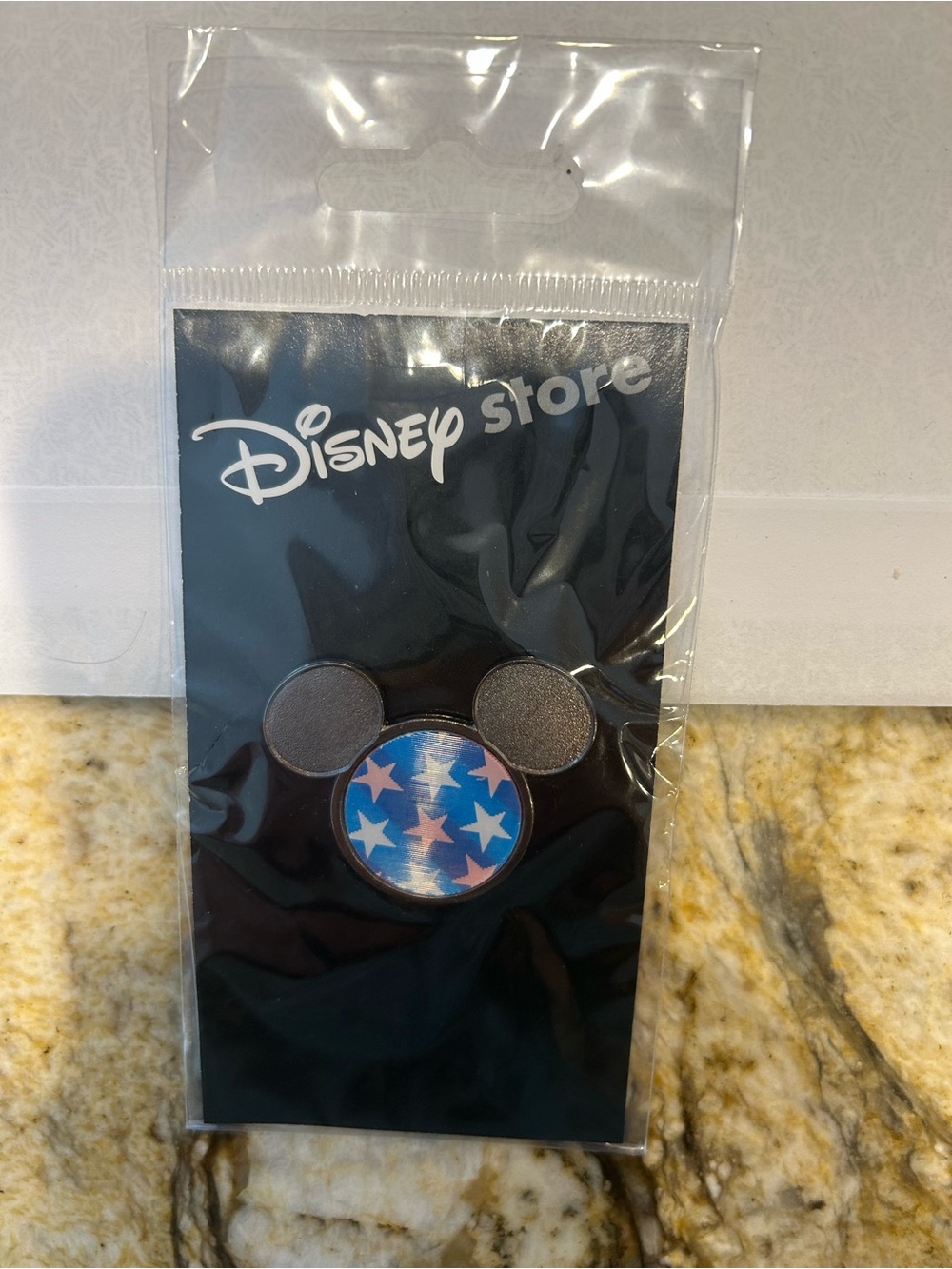 Disney Mickey Ear Pin with Red and White lenticular Flag 🇺🇸 Stripes MIP